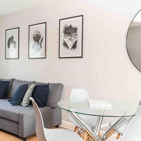 Comfortable And Convenient 3 Bedroom House With Parking Handsworth المظهر الخارجي الصورة